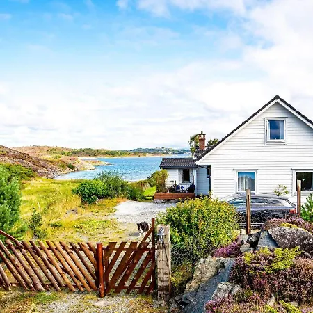 Iv Holiday home Bremnes